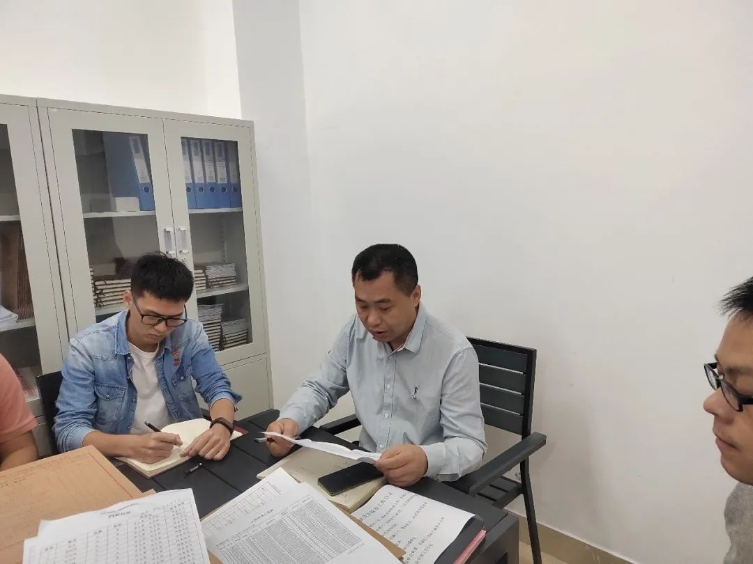 校发展党员工作专项检查组莅临商学院督查指导