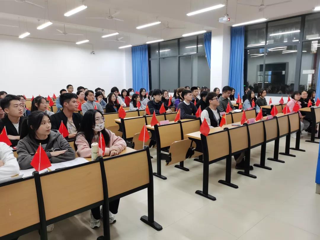 商学院第七期入党积极分子培训班圆满落幕
