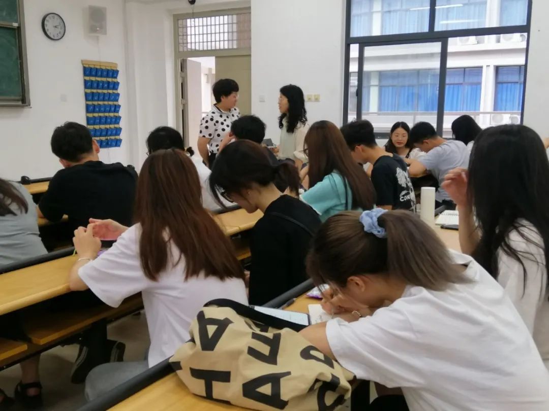 学史力行办实事，关爱学生暖人心|FIT商学院学生座谈会