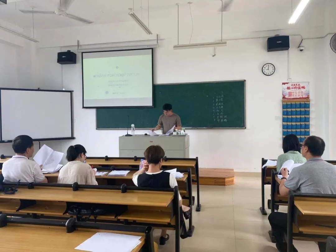 关注|商学院开展2021届毕业生毕业论文二次答辩工作
