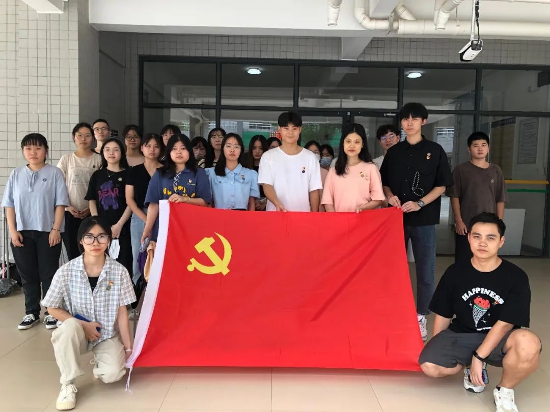 戮力同心，以心迎新|@2022级新生：寝室已打扫干净，就等你来啦！