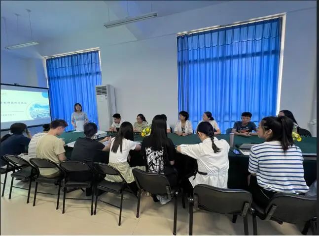 凝“新”聚力 绽放可期 —FIT商学院开展2022年新聘教师培训会