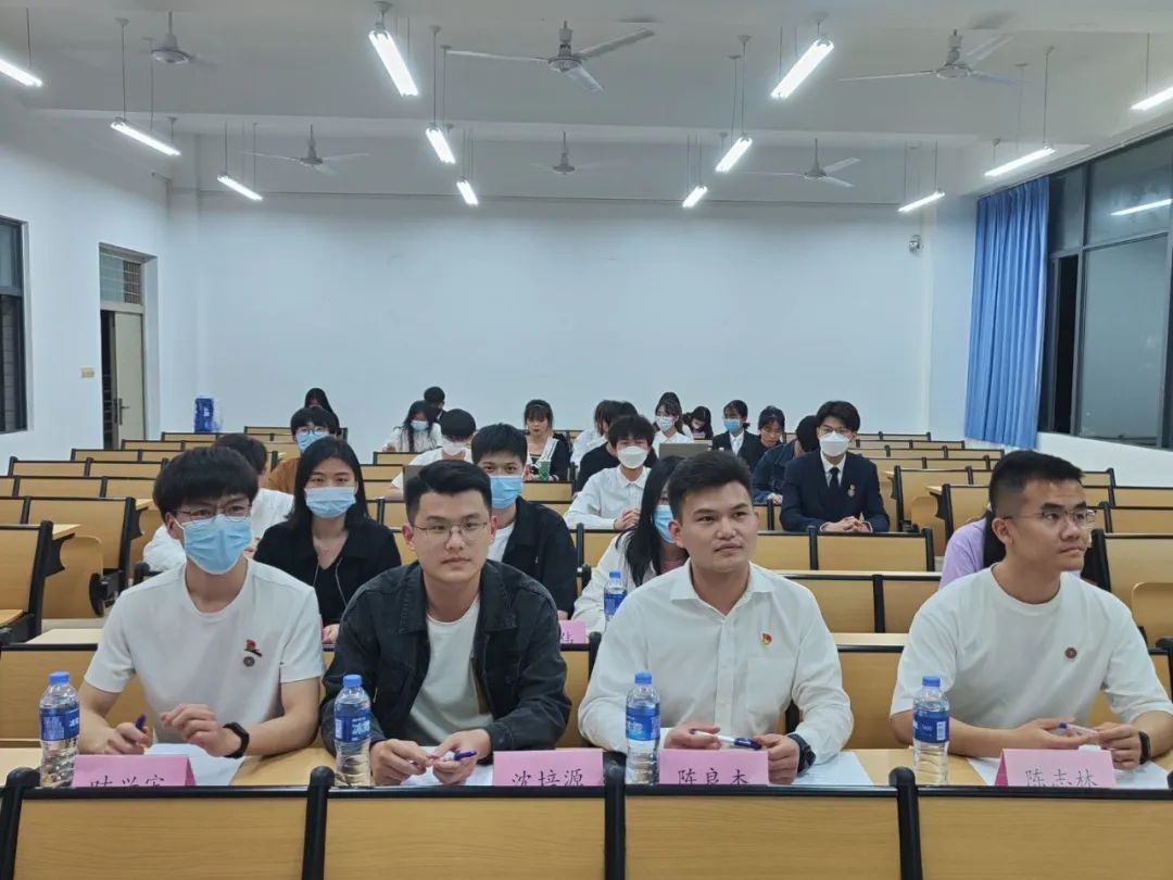 榜样力量 | FIT商学院五四红旗团支部与先进班集体评选答辩会