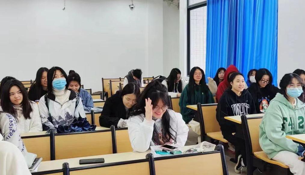 课程思政优秀案例42——大学日语