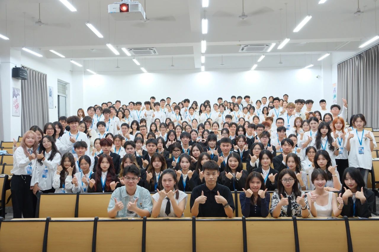 新起点 新征程｜经济管理学院团学组织召开第一次干事大会暨聘任仪式