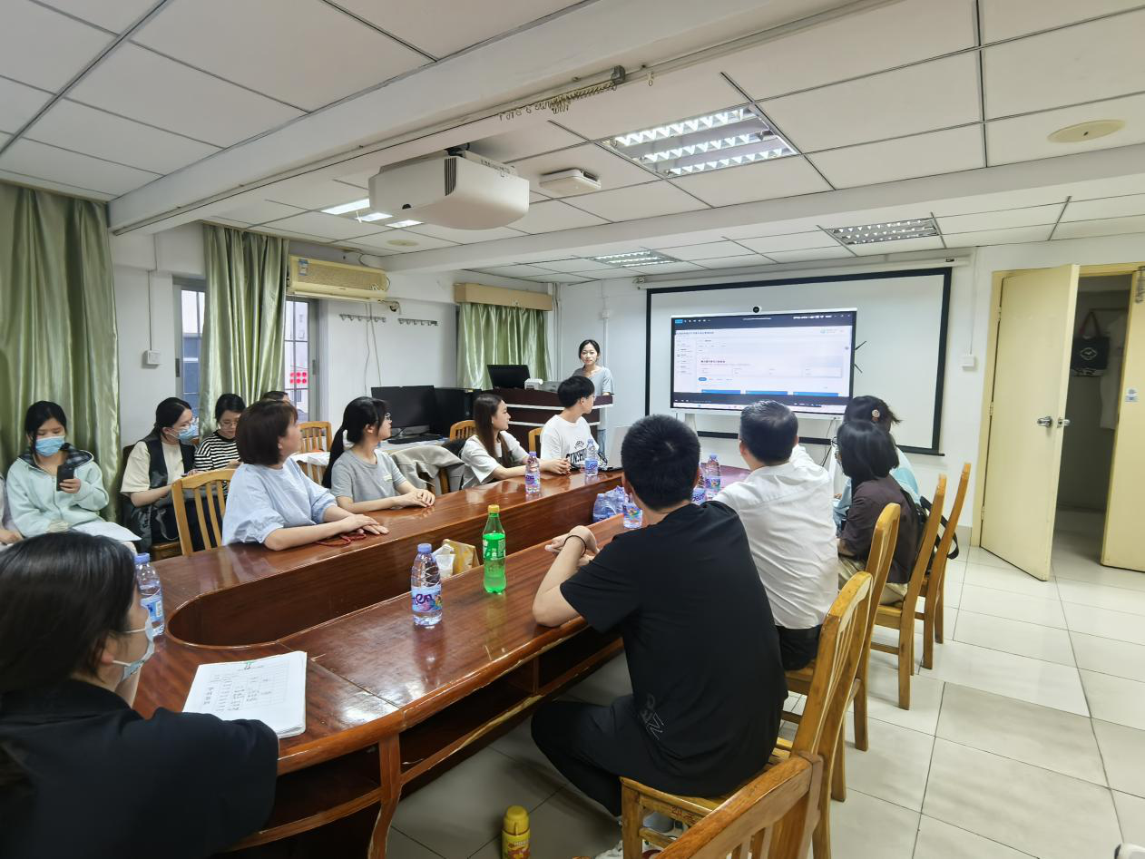 数智赋能育新才 跨学科创新惠民生——福州理工学院经济与贸易学院推进“数理+AI”融合育人